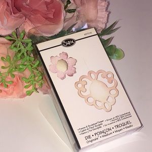 SIZZIX FRAME AND SCULPTED FLOWER SIZZIX 657016 NEW SIZZIX Die Cut NEW